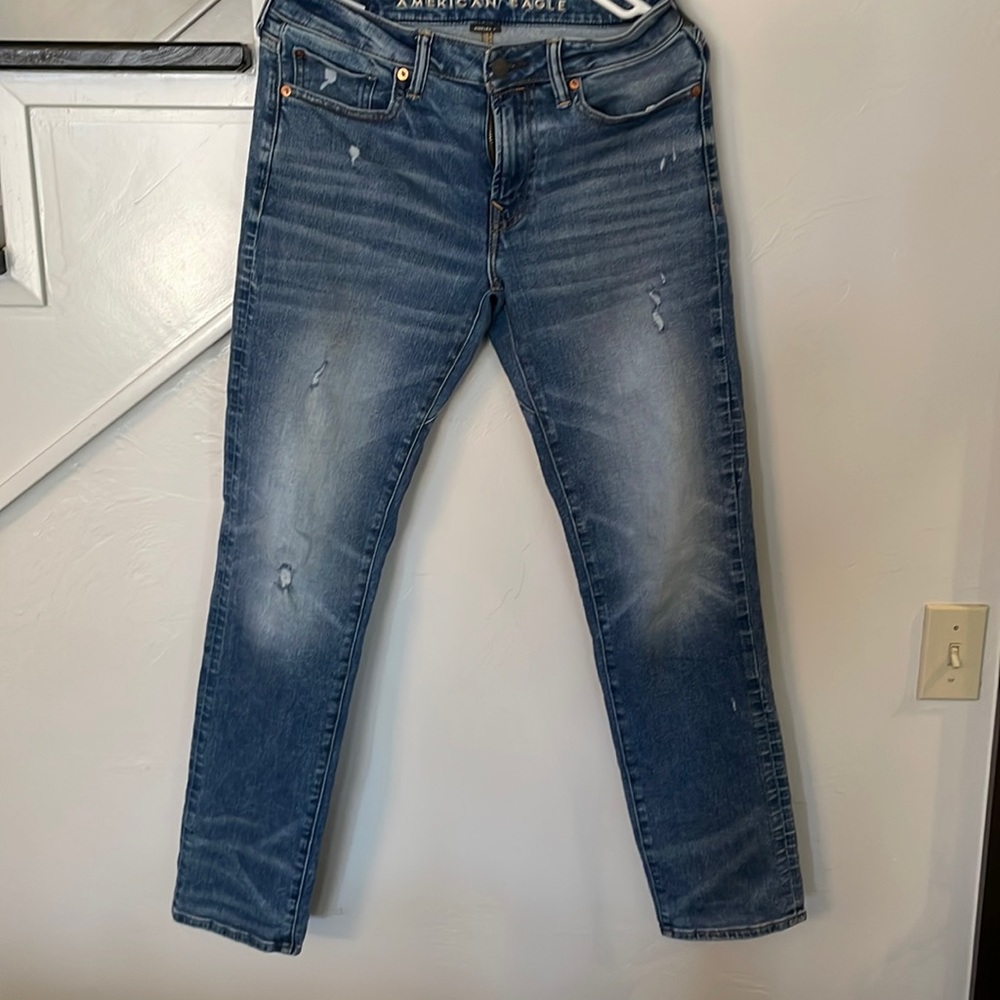 American Eagle men’s jeans